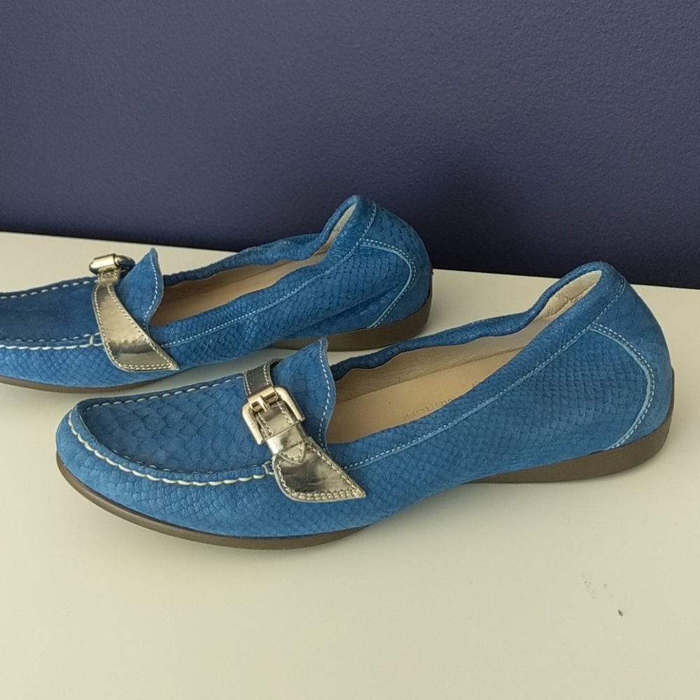 Shoes - Picture 2 of 6